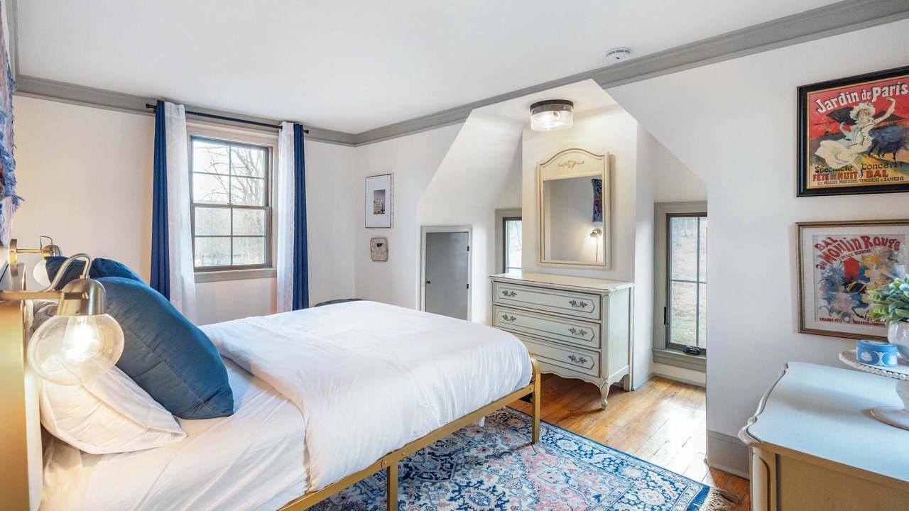 Photo of Bedroom in Aldie