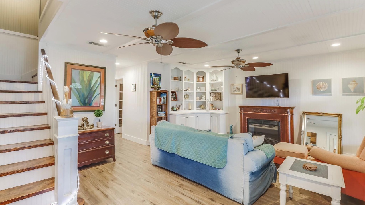 Photo of Livingroom in Waveland