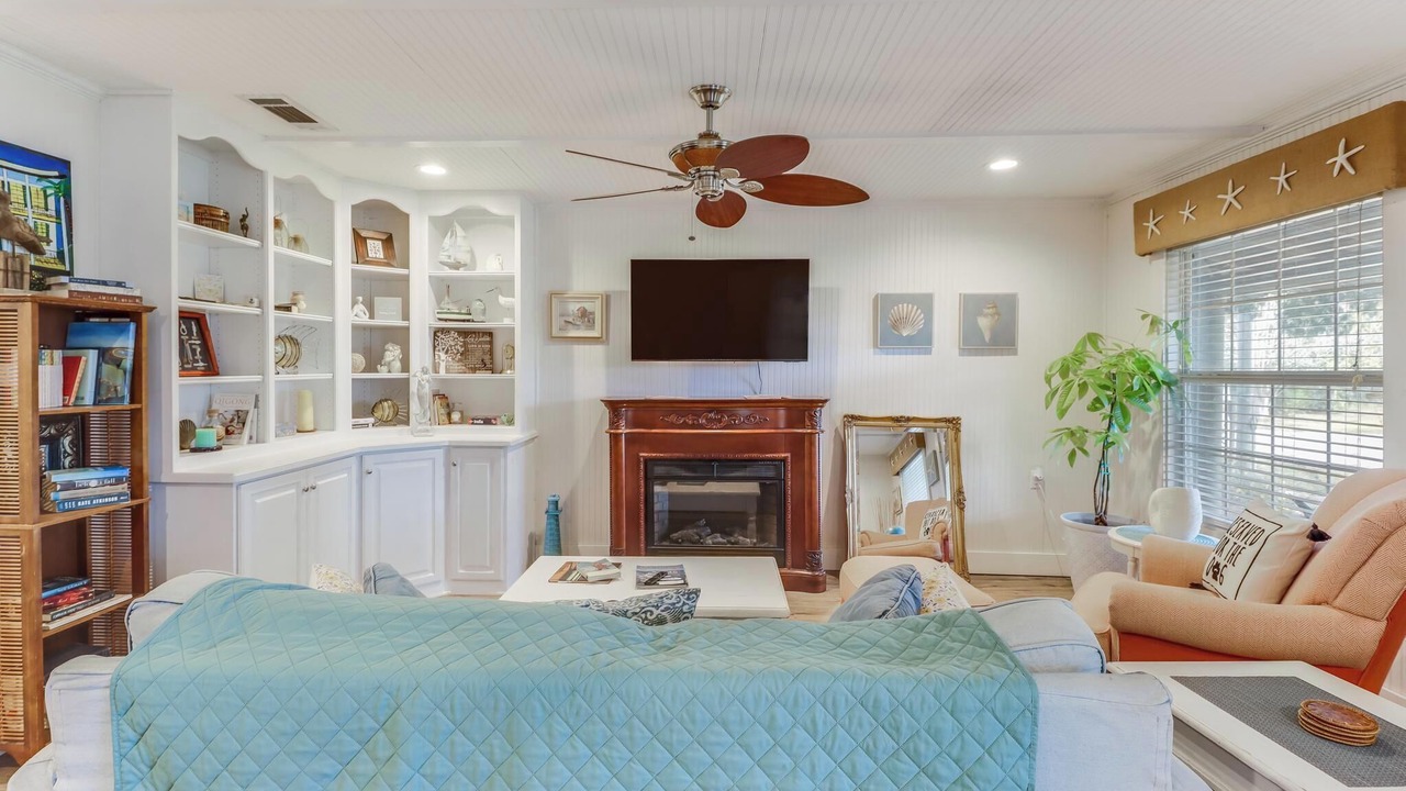 Photo of Livingroom in Waveland