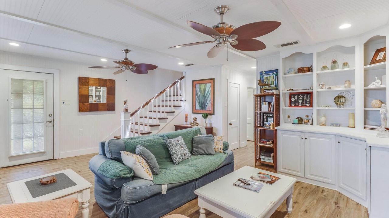 Photo of Livingroom in Waveland