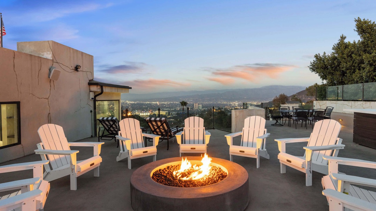 Photo of Others in Hollywood Hills