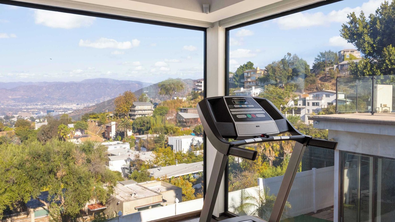 Photo of Others in Hollywood Hills