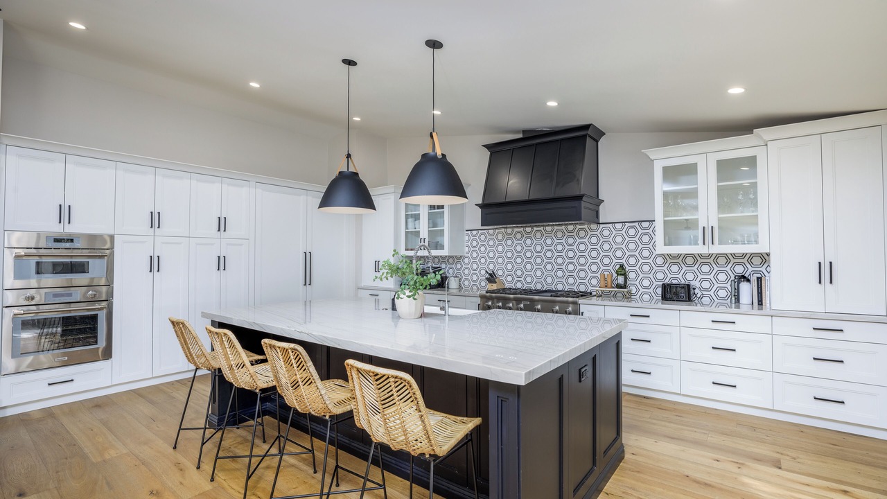 Photo of Kitchen in Sweetwater Street East