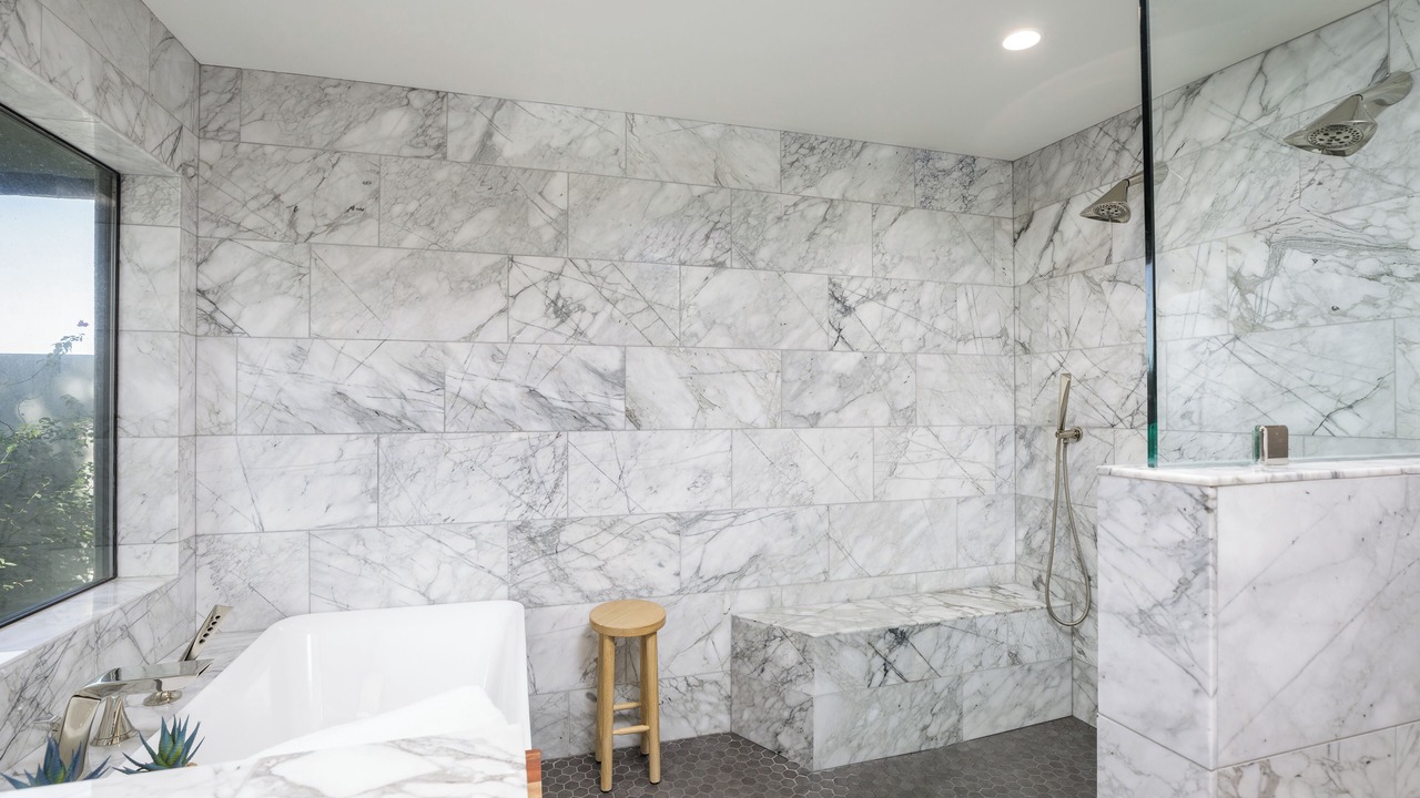 Photo of Bathroom in Sweetwater Street East