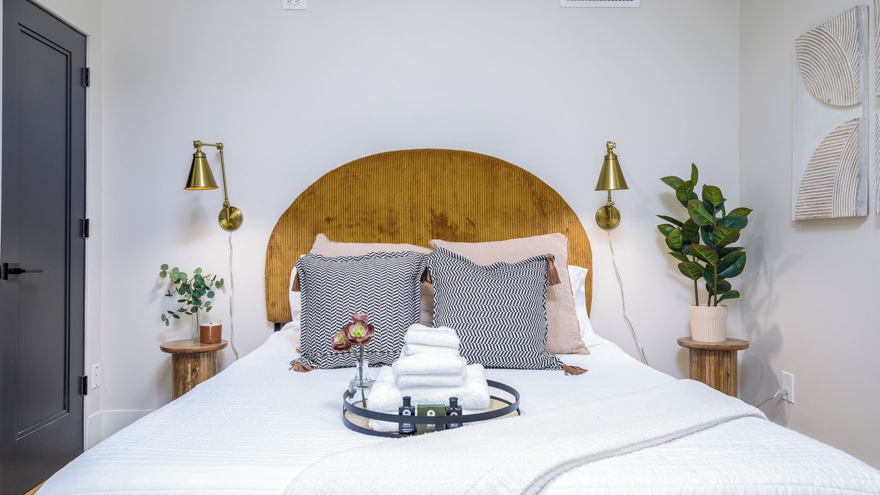Photo of Bedroom in Sweetwater Street East
