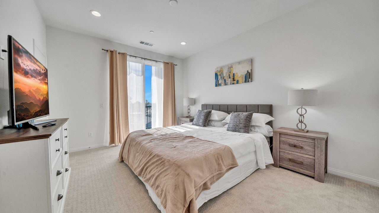 Photo of Bedroom in Northwest Anaheim