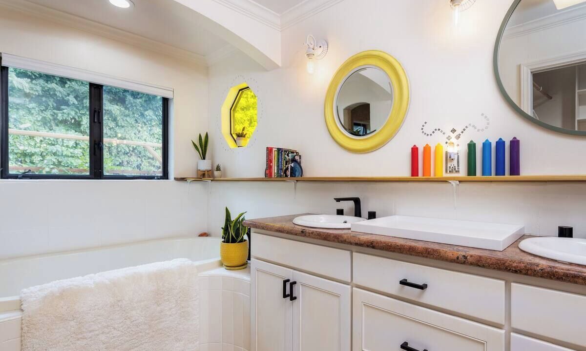 Photo of Bathroom in Meiners Oaks