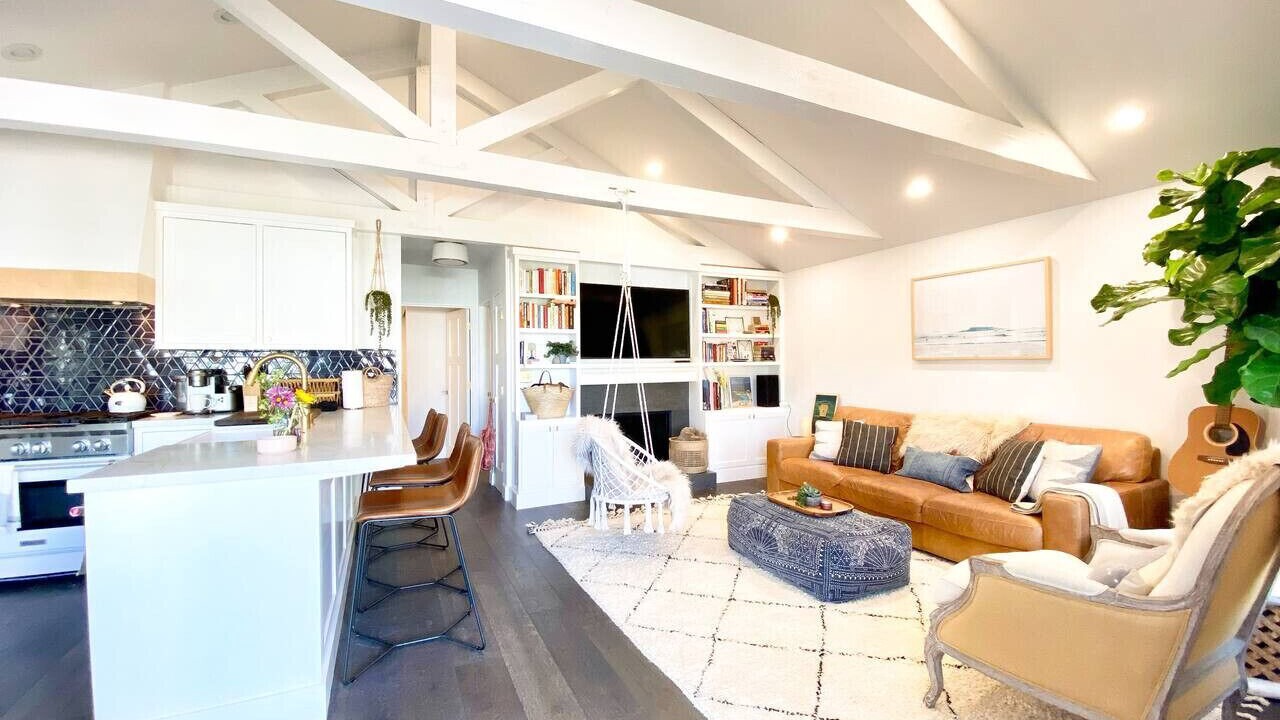 Photo of Livingroom in Silver Strand