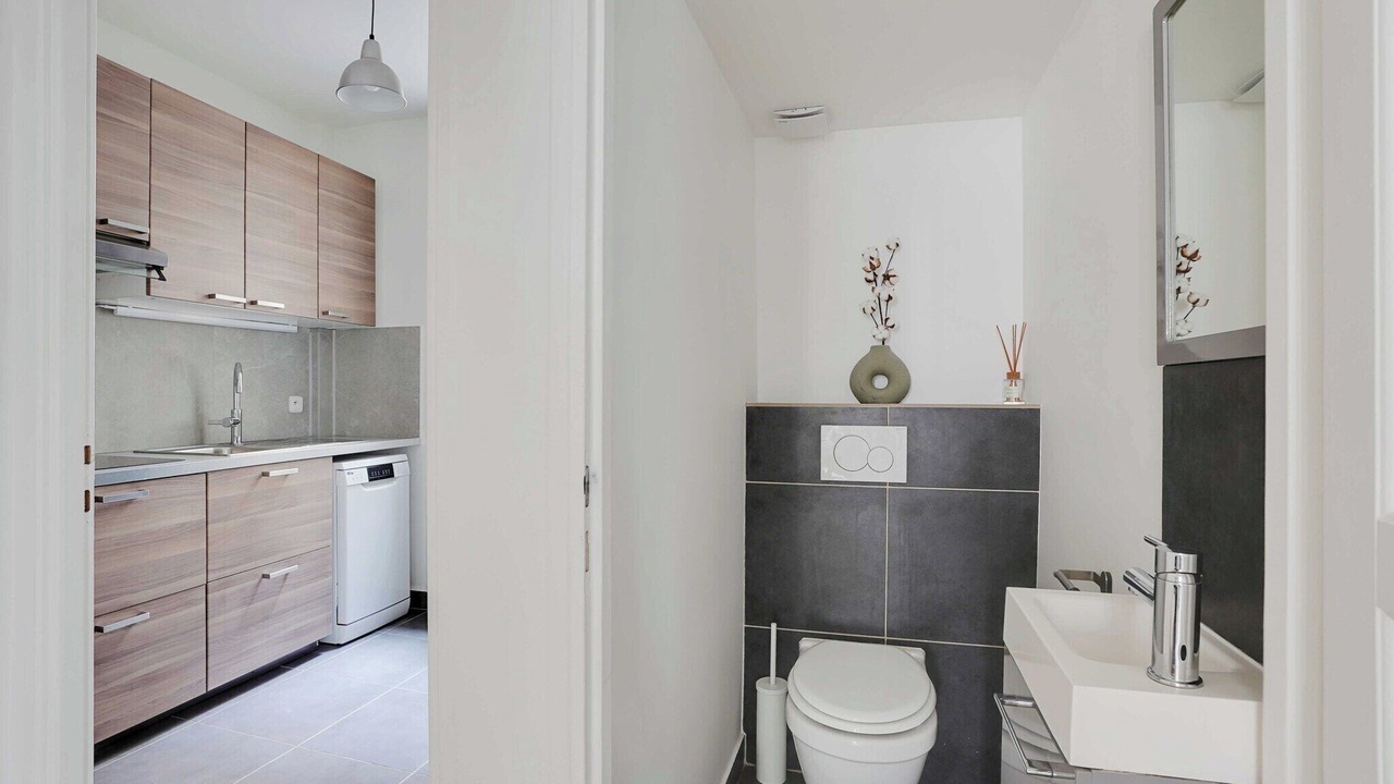 Photo of Bathroom in 14th Arrondissement