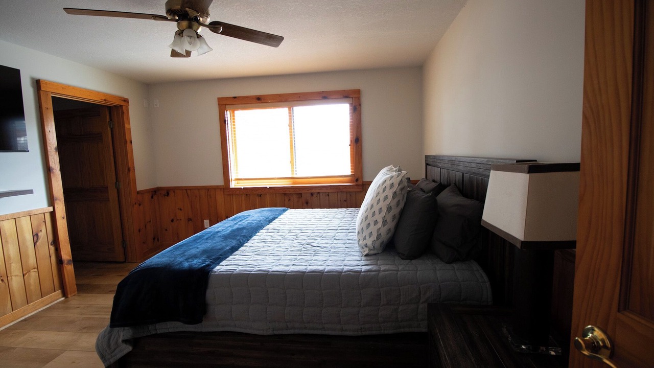 Photo of Bedroom in Crosslake