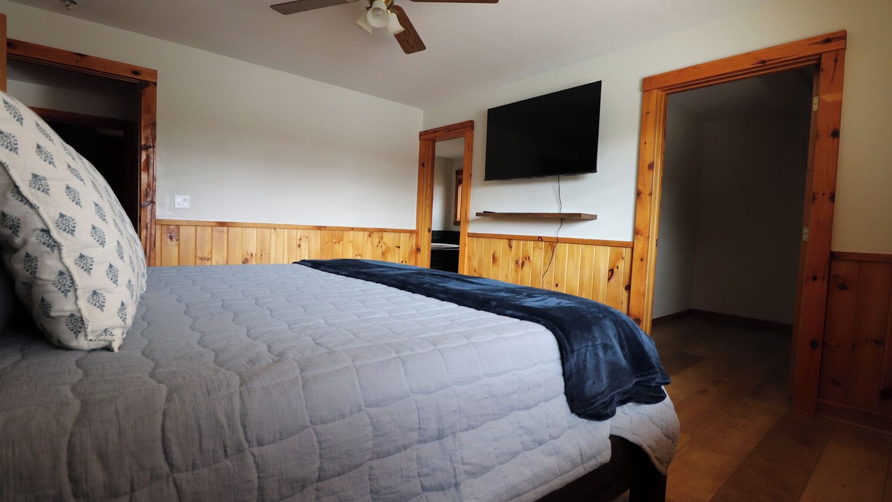 Photo of Bedroom in Crosslake