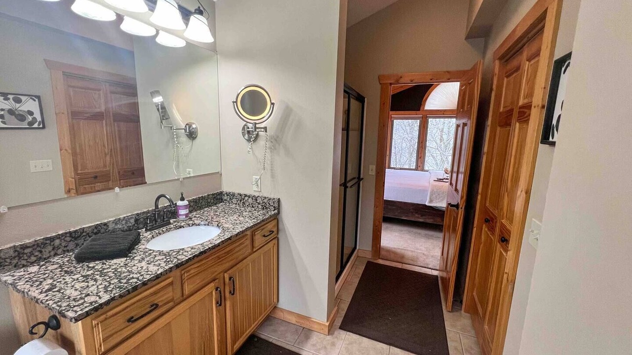 Photo of Bathroom in The Galena Territory