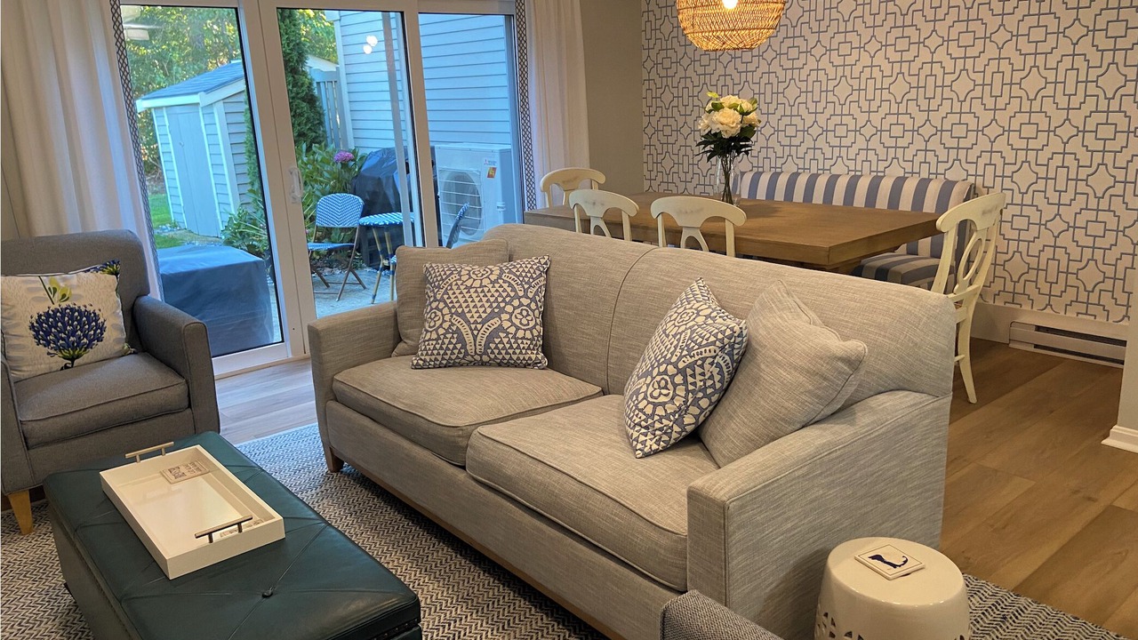 Photo of Livingroom in Brewster