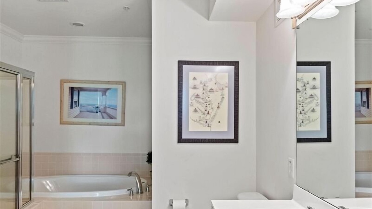 Photo of Bathroom in Sunset Island