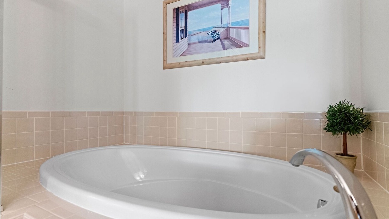 Photo of Bathroom in Sunset Island