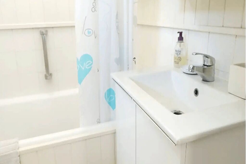 Photo of Bathroom in 14th Arrondissement