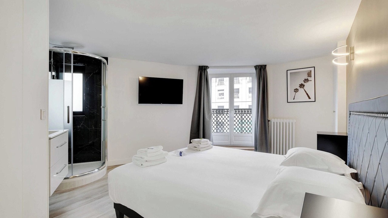 Photo of Bedroom in Vivienne