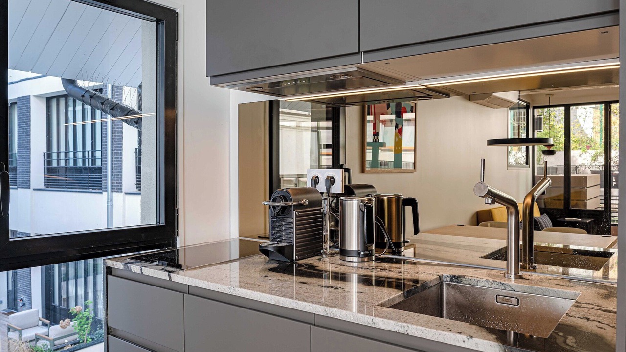 Photo of Kitchen in Quartier Saint-Ambroise