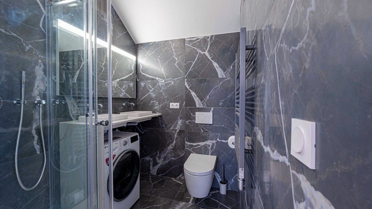 Photo of Bathroom in Quartier Saint-Ambroise