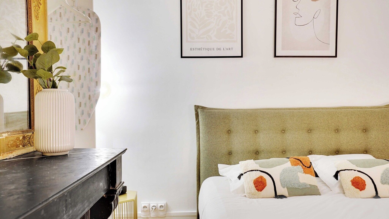 Photo of Bedroom in 8th Arrondissement
