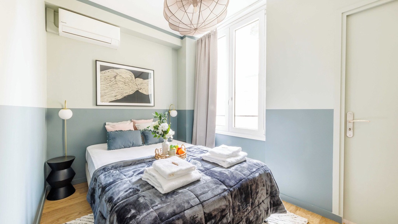 Photo of Bedroom in Notre-Dame-des-Champs