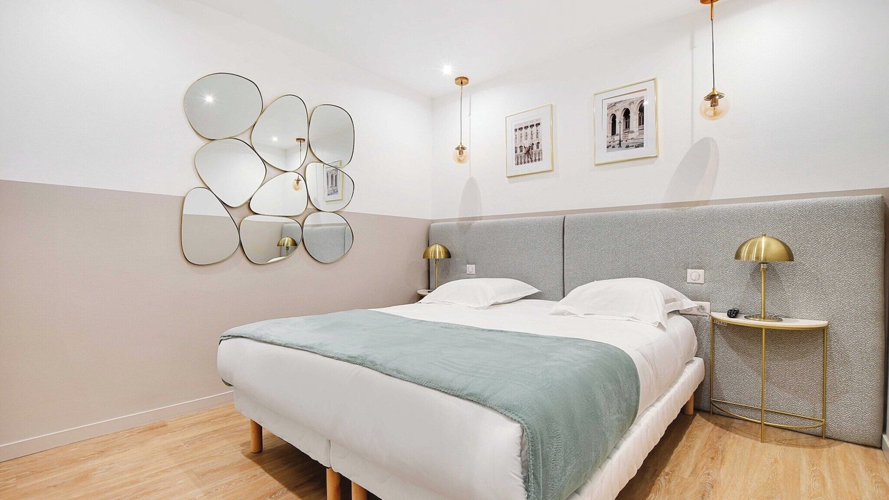 Photo of Bedroom in 18th Arrondissement