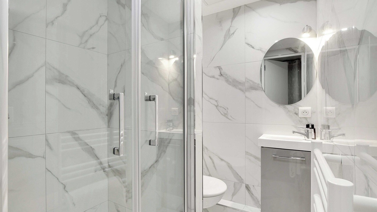 Photo of Bathroom in 18th Arrondissement