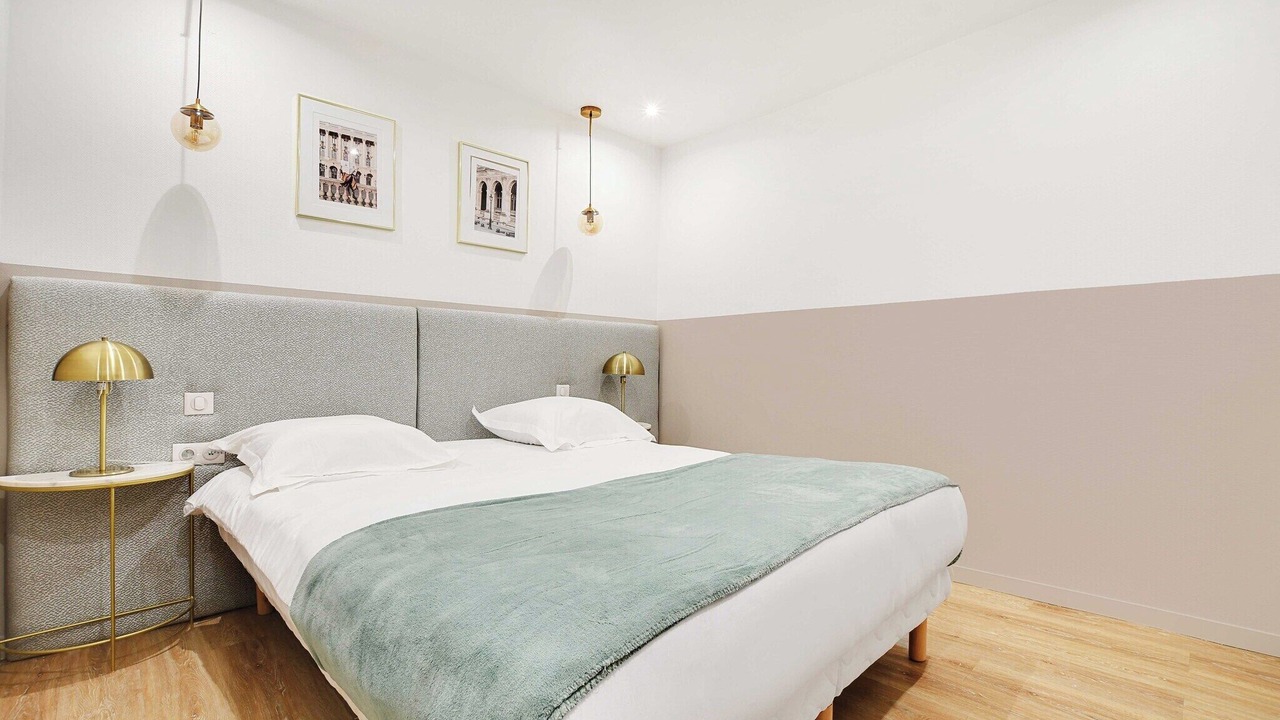 Photo of Bedroom in 18th Arrondissement