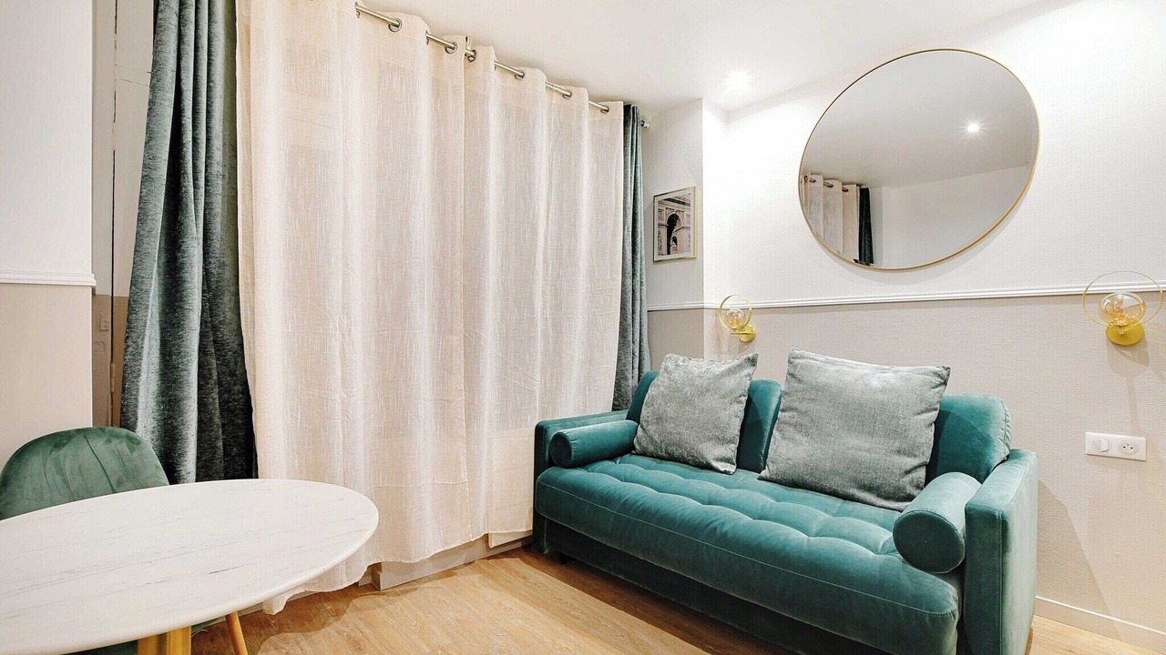 Photo of Livingroom in 18th Arrondissement