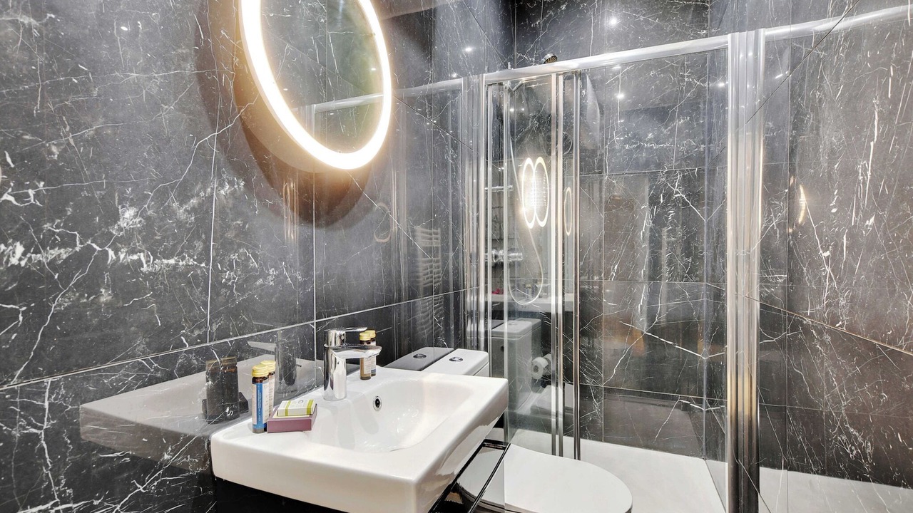Photo of Bathroom in Quartier du Faubourg-Montmartre
