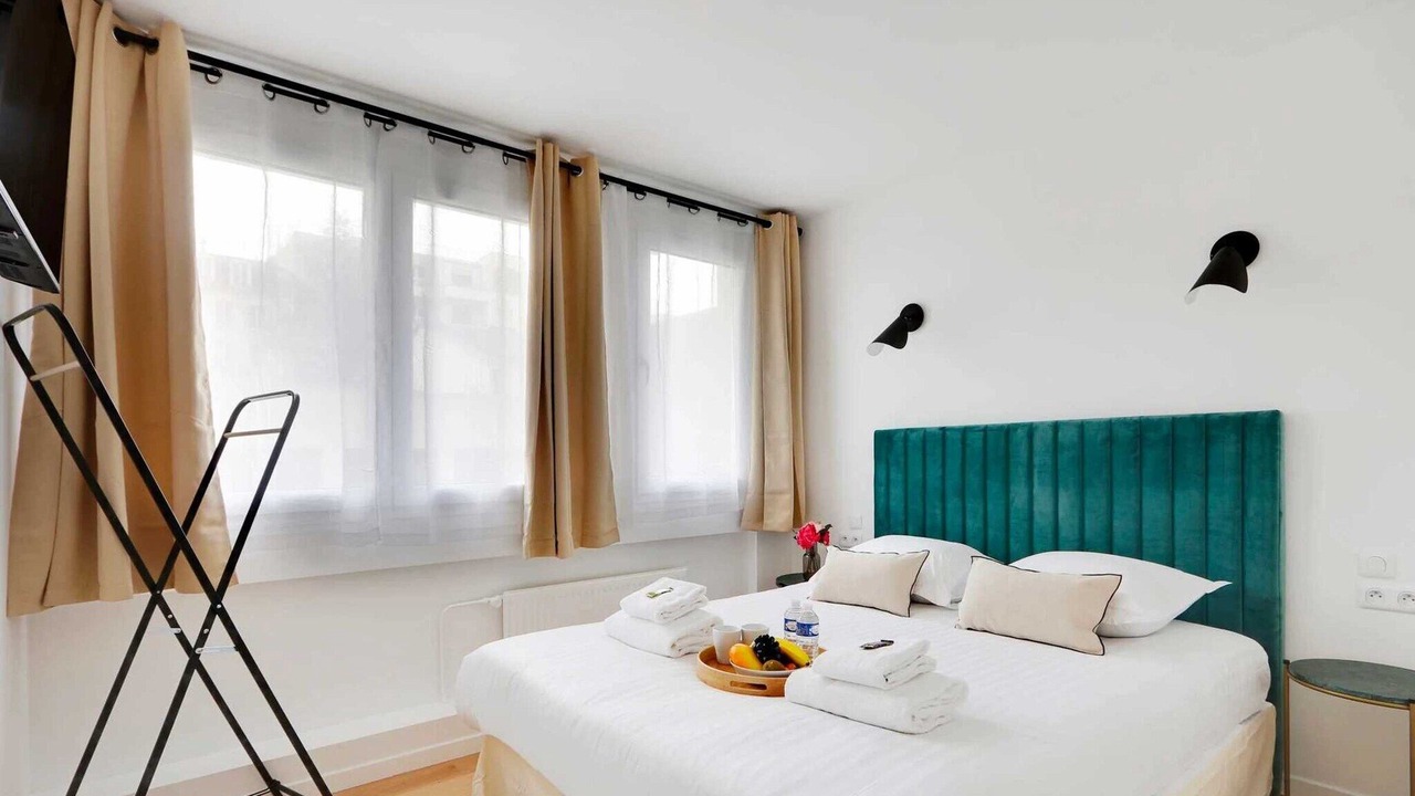 Photo of Bedroom in 15th Arrondissement