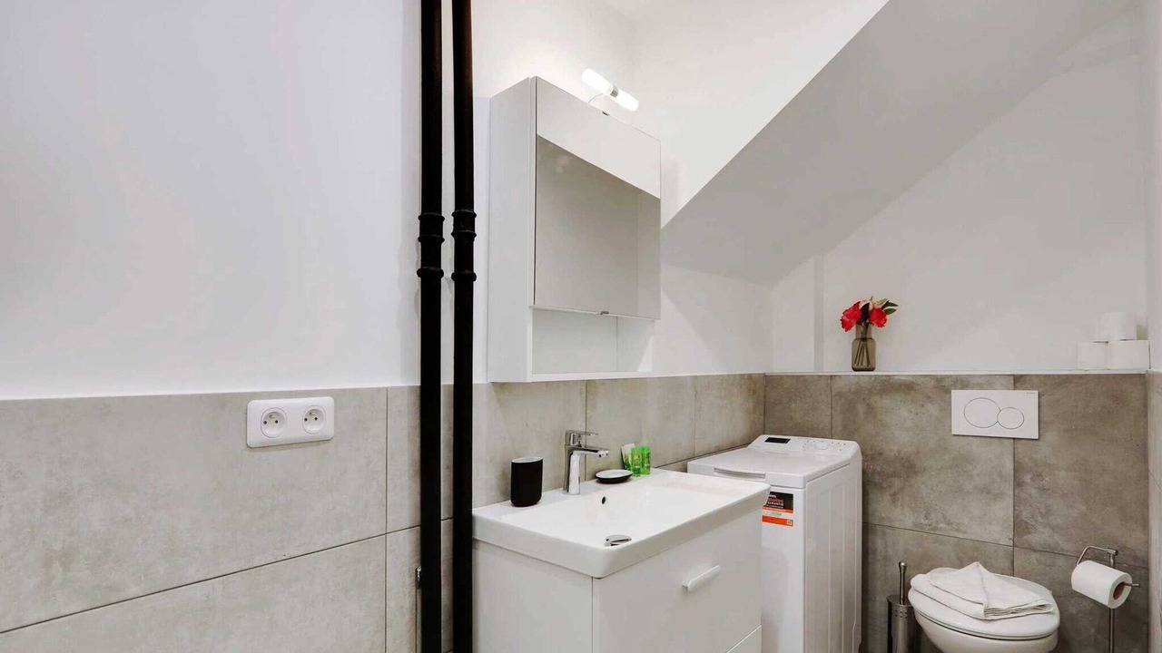 Photo of Bathroom in 15th Arrondissement