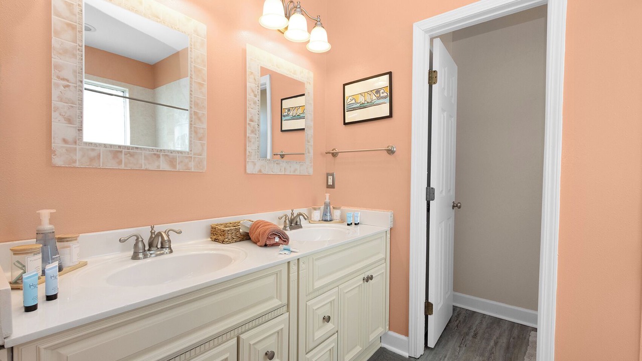 Photo of Bathroom in Ocean Springs