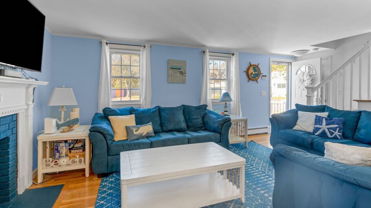 Photo of Livingroom in South Yarmouth