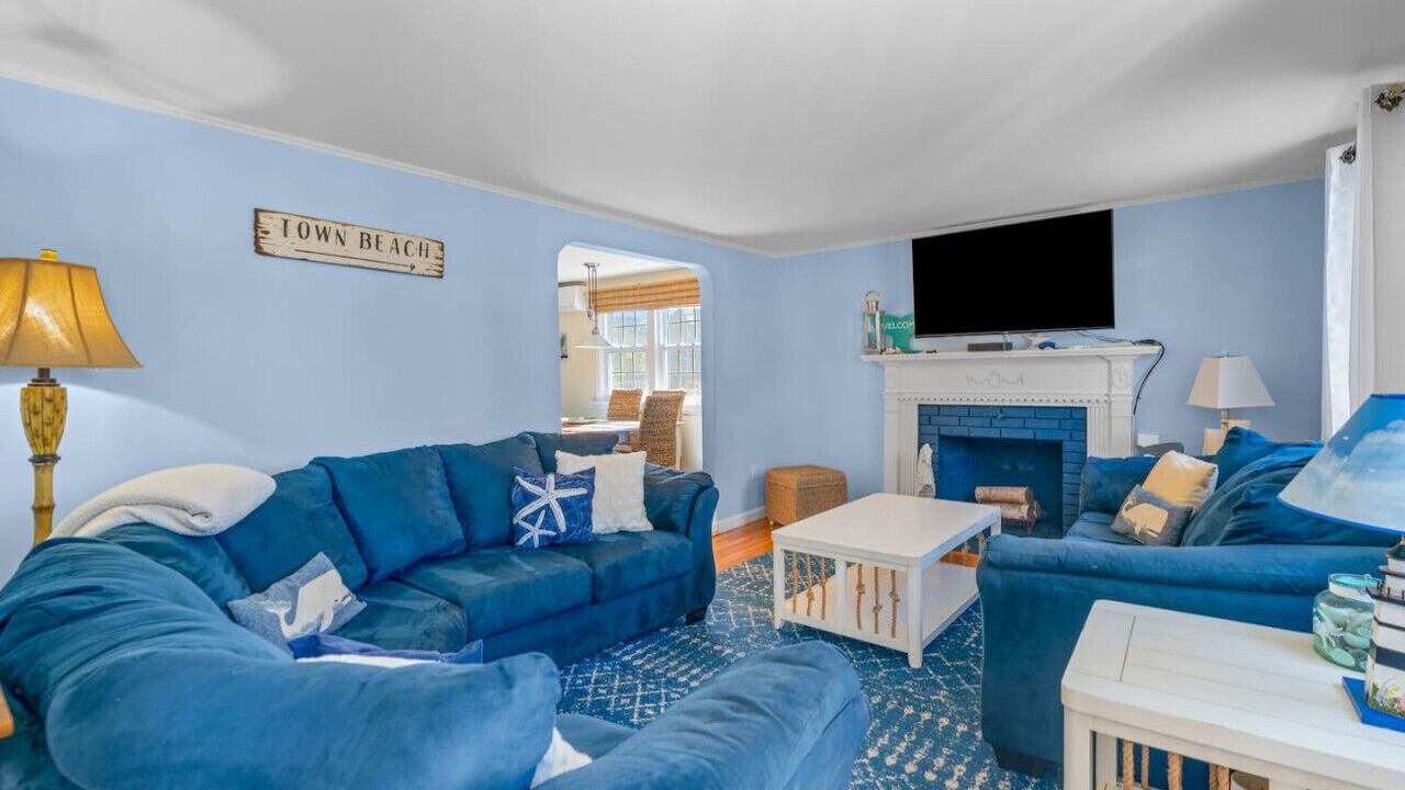 Photo of Livingroom in South Yarmouth