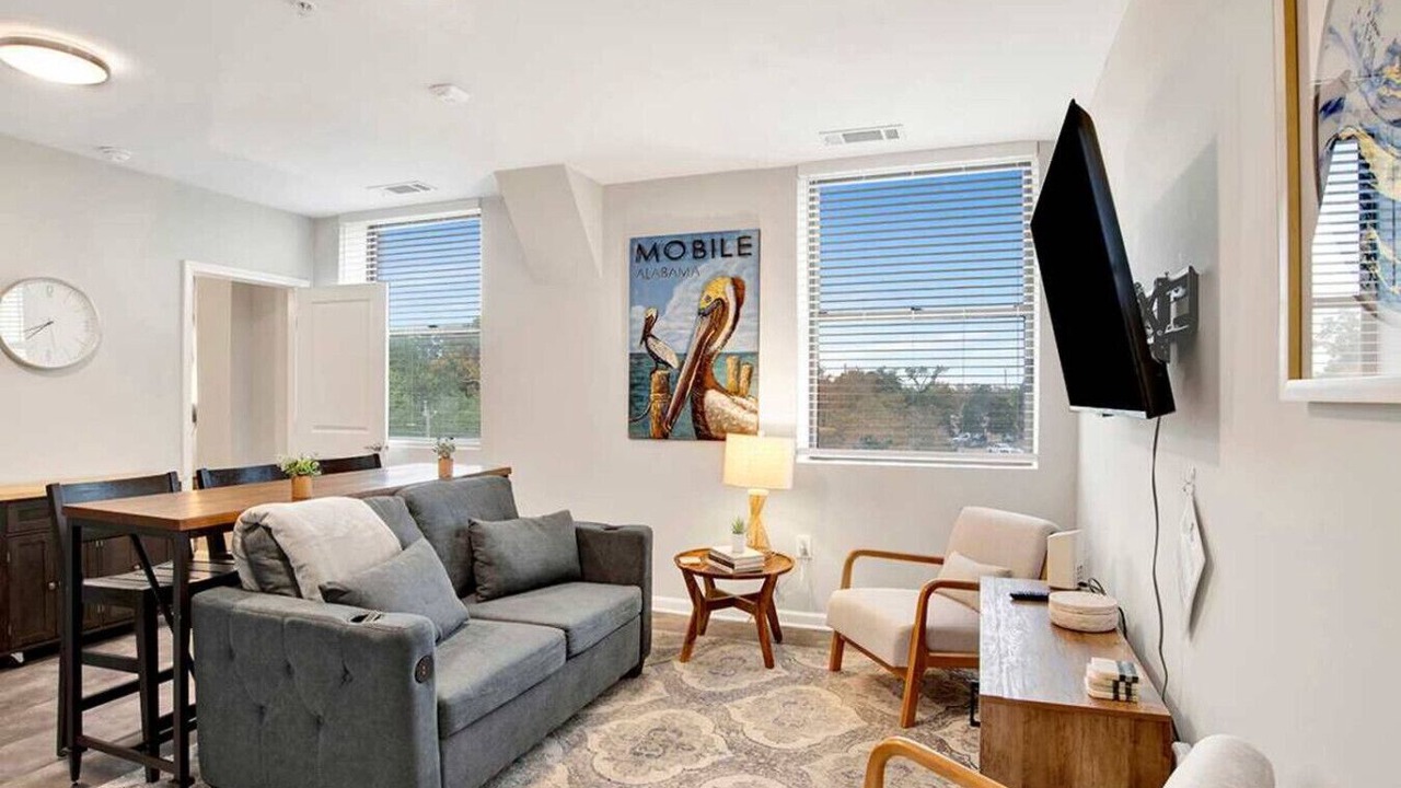 Photo of Livingroom in Central Business District