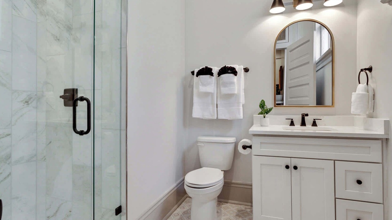 Photo of Bathroom in Esplanade Ridge