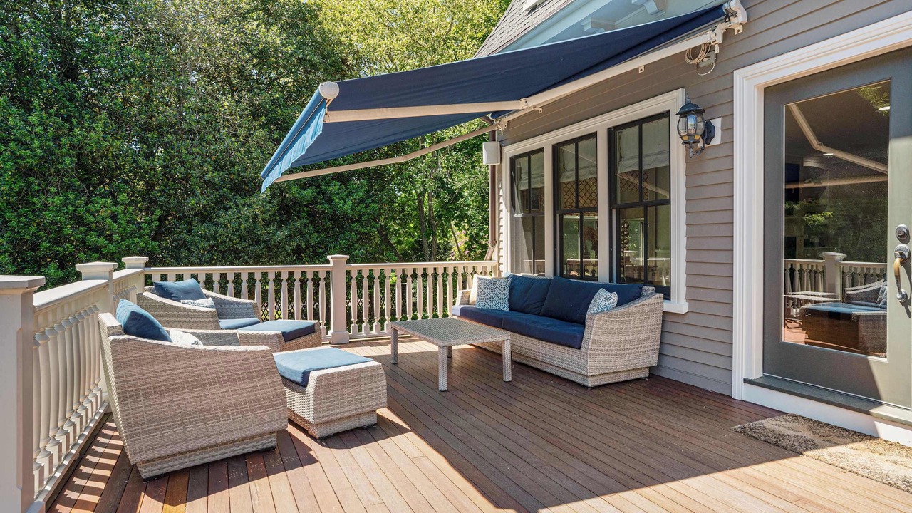 Photo of Patio Balcony in Bellevue Avenue Historic District