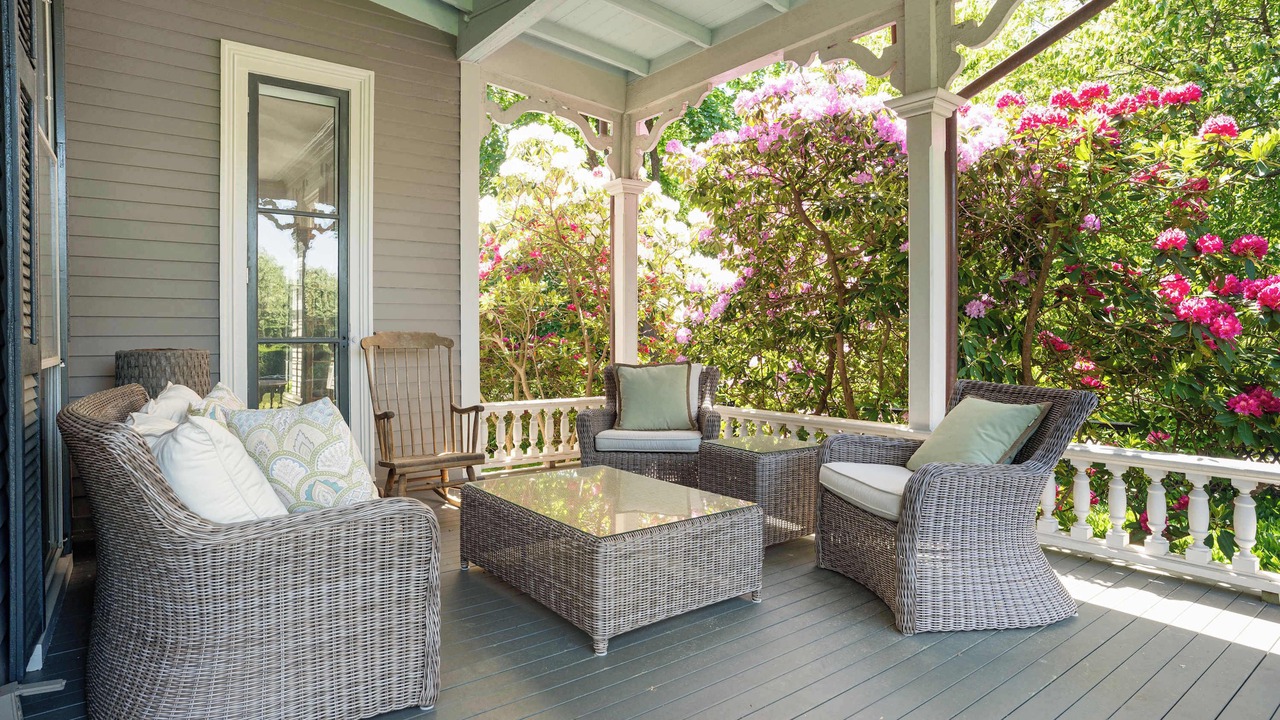 Photo of Patio Balcony in Bellevue Avenue Historic District