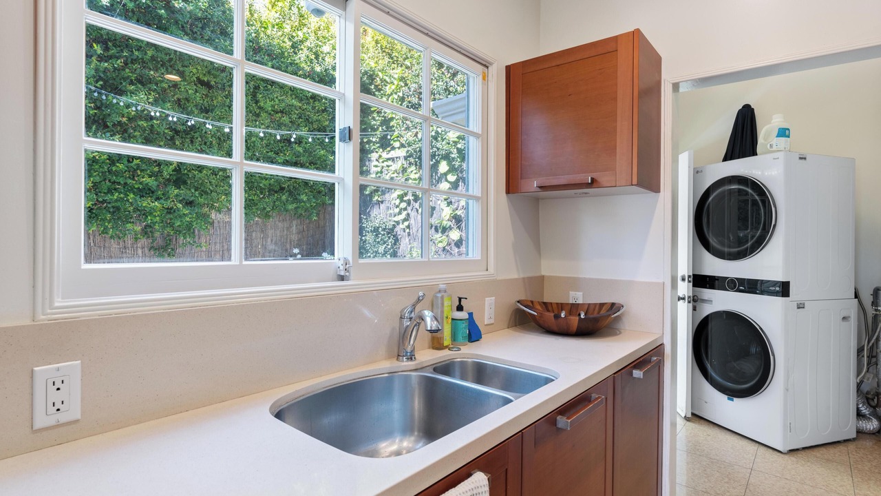 Photo of Kitchen in Beachwood Canyon