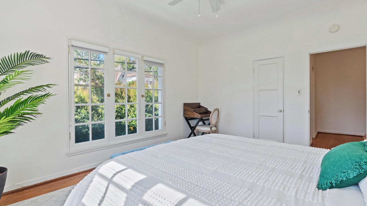 Photo of Bedroom in Beachwood Canyon
