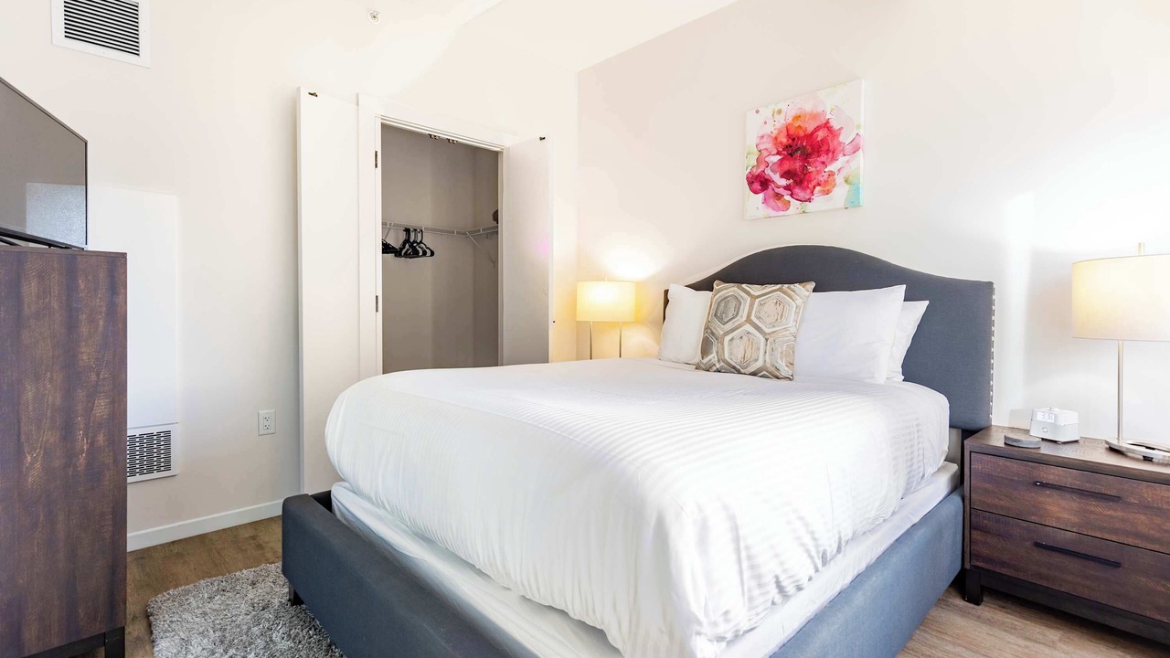 Photo of Bedroom in Seaport District
