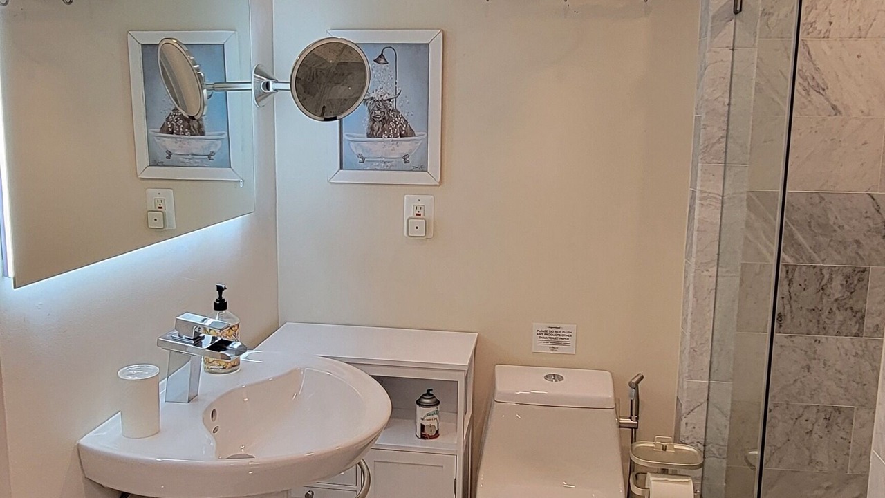 Photo of Bathroom in American University Park