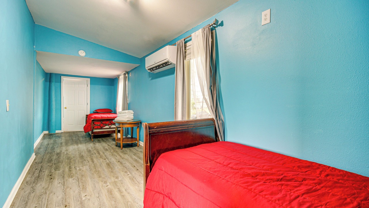 Photo of Bedroom in Shoreline Park
