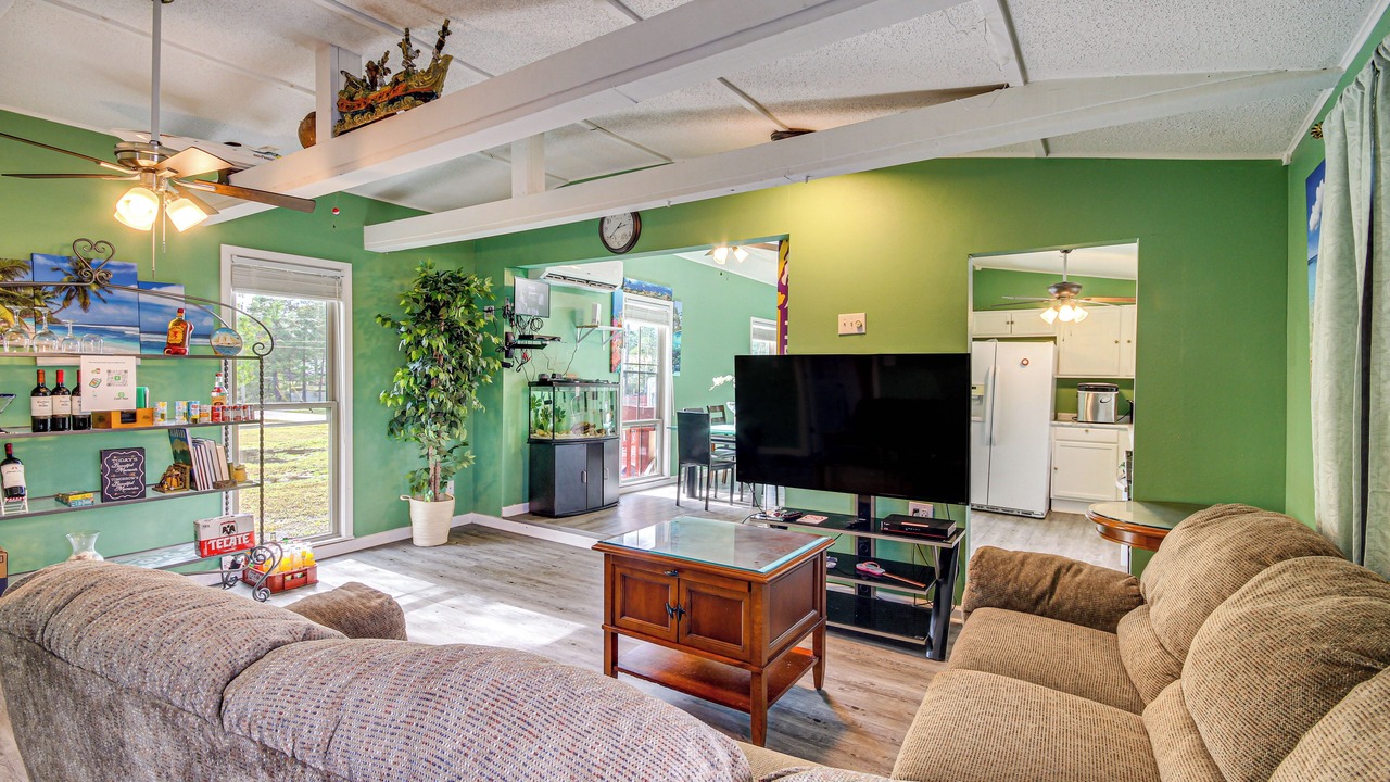 Photo of Livingroom in Shoreline Park