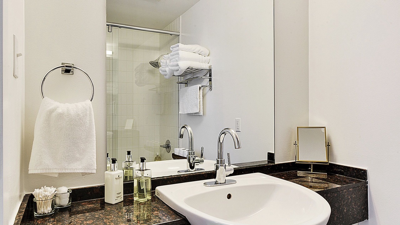 Photo of Bathroom in Central Business District