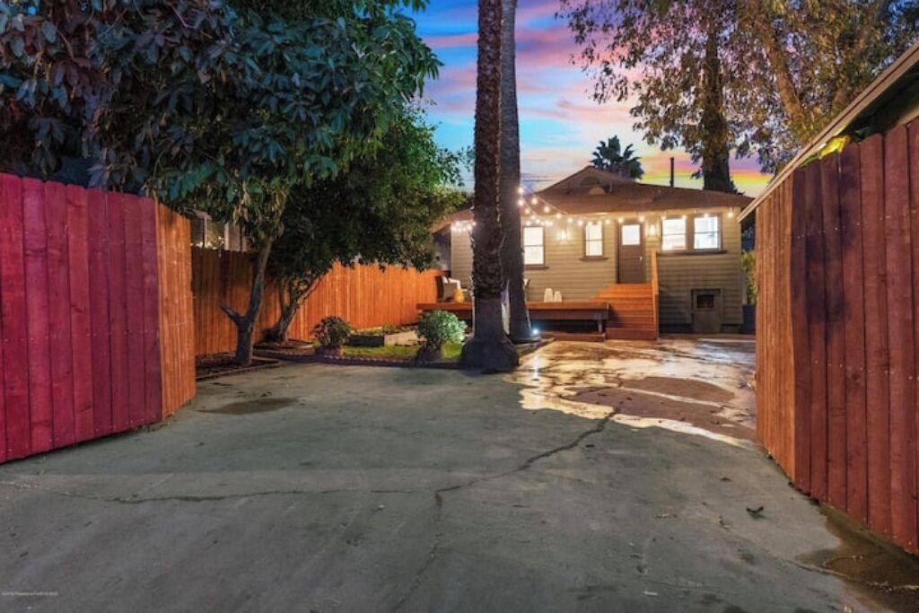Photo of Outdoor in Highland Park