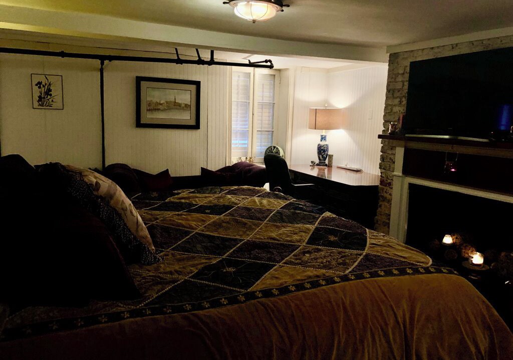 Photo of Bedroom in Historic District