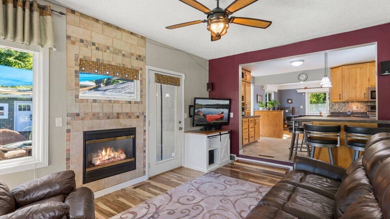 Photo of Livingroom in Burnsville