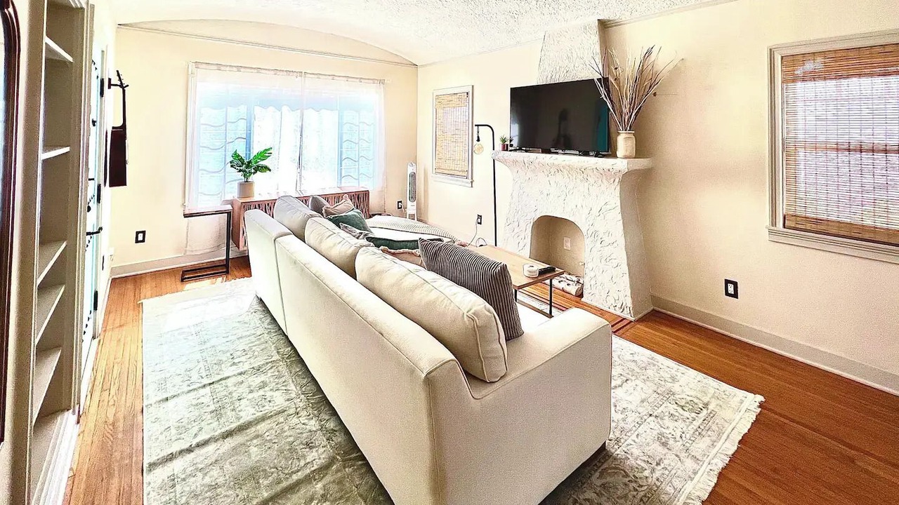 Photo of Livingroom in Eastside